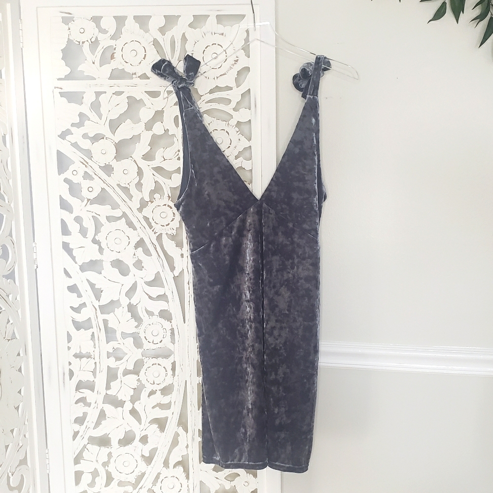 H&M Crushed Velvet Dress US Size 6